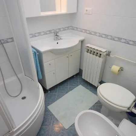 Apartment By The Sea Mali Losinj