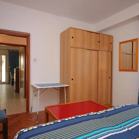 By The Sea Apartment *